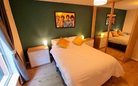 Cosy 2Br Modern Apt With Free Parking