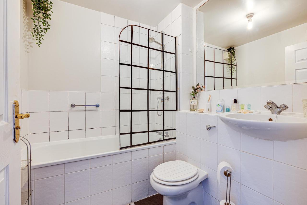 Cosy 2Br Modern Apt With Free Parking Liverpool Exterior photo
