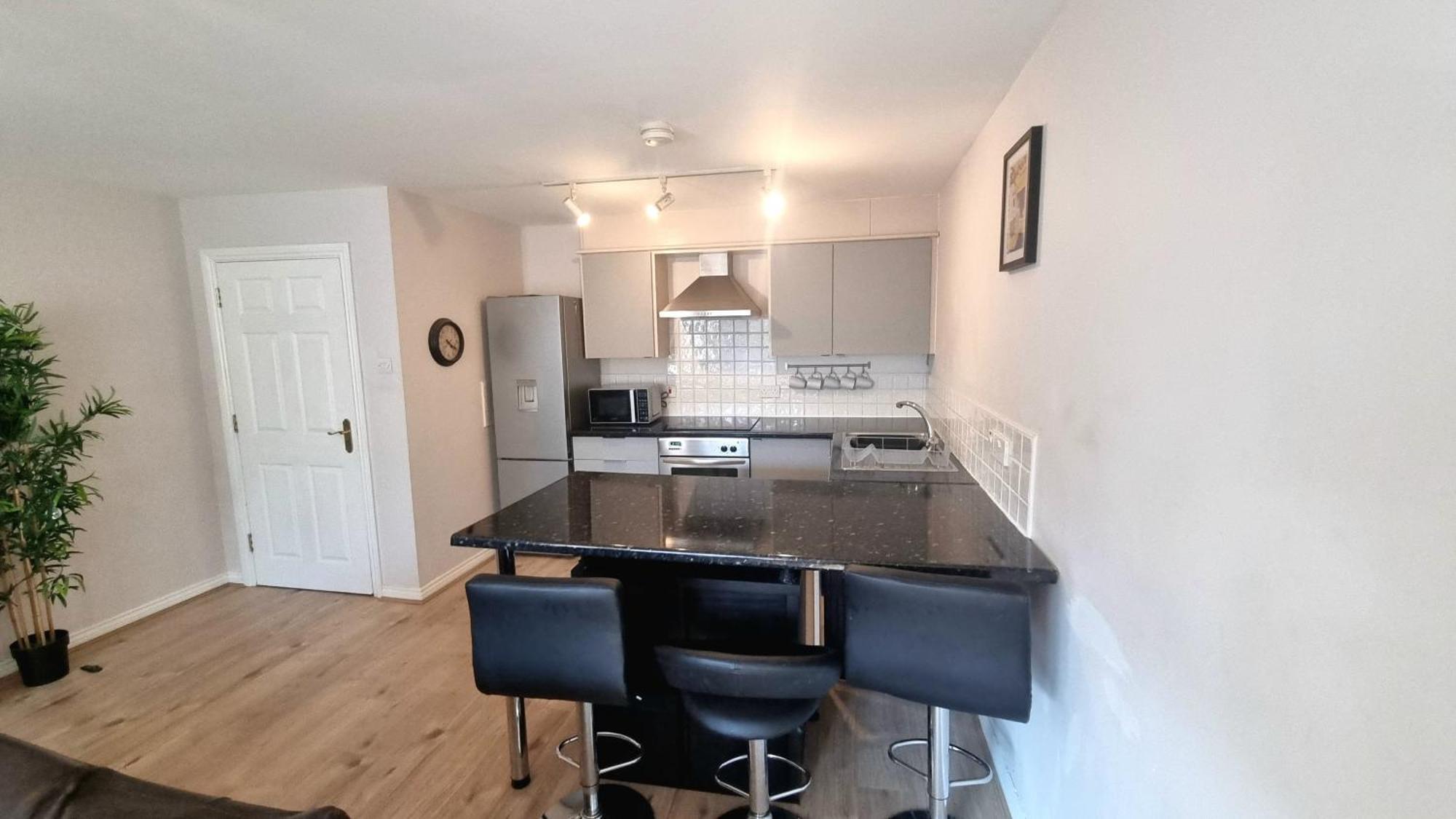 Cosy 2Br Modern Apt With Free Parking Liverpool Exterior photo
